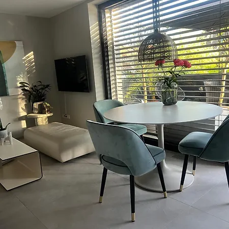 Lakesite Apartment